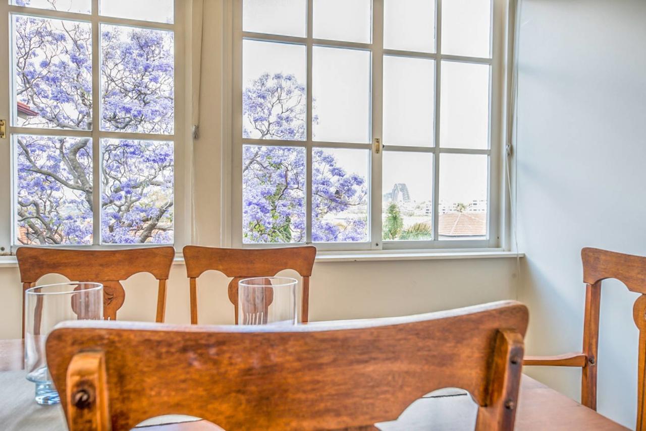 Spacious Art Deco 2 Bedroom Neutral Bay Gem Apartment Sydney