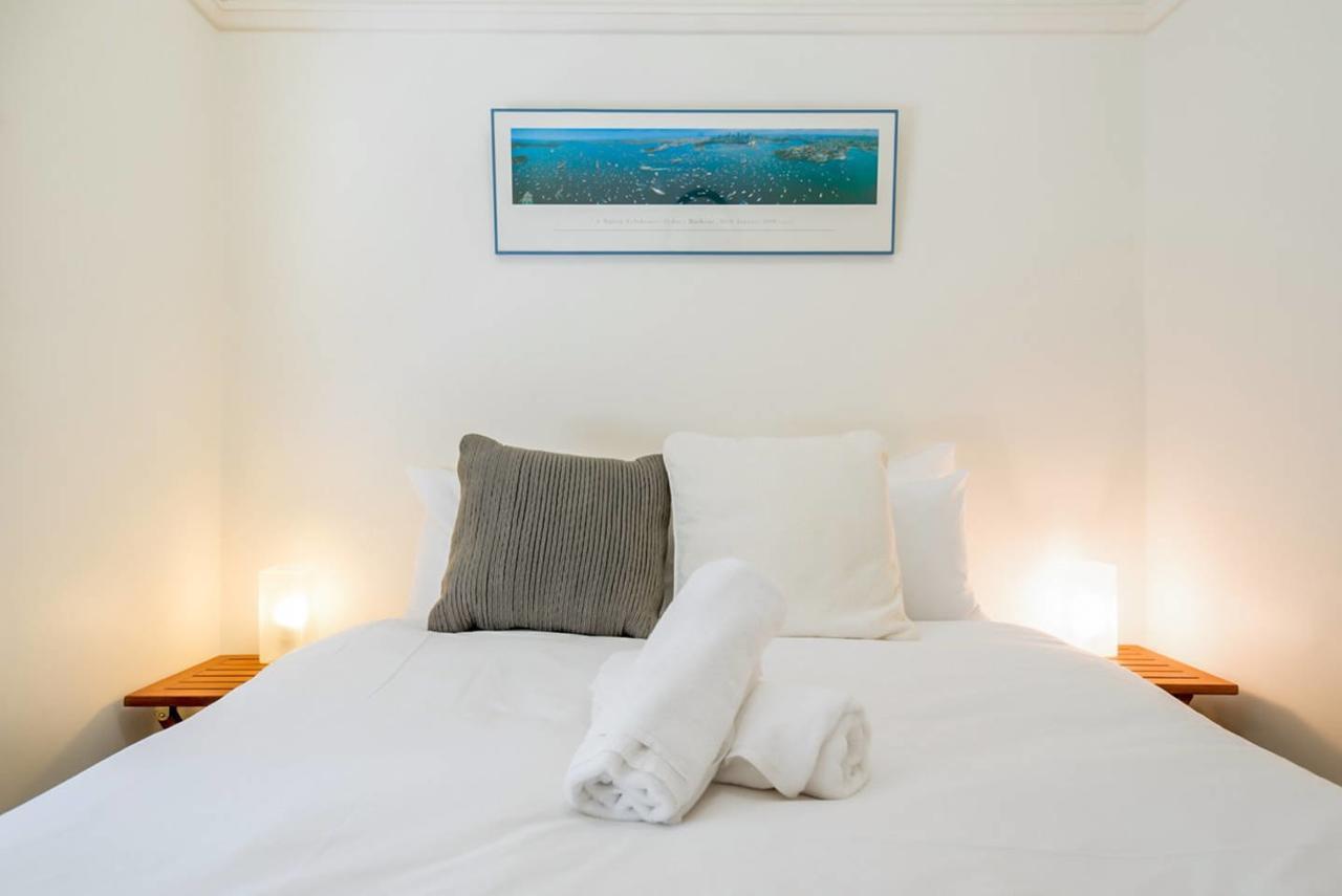 Spacious Art Deco 2 Bedroom Neutral Bay Gem Apartment
